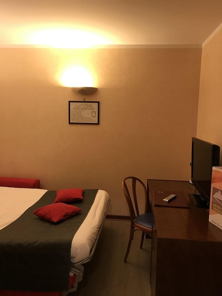 Hotel Vesuvio Лурд Екстериор снимка